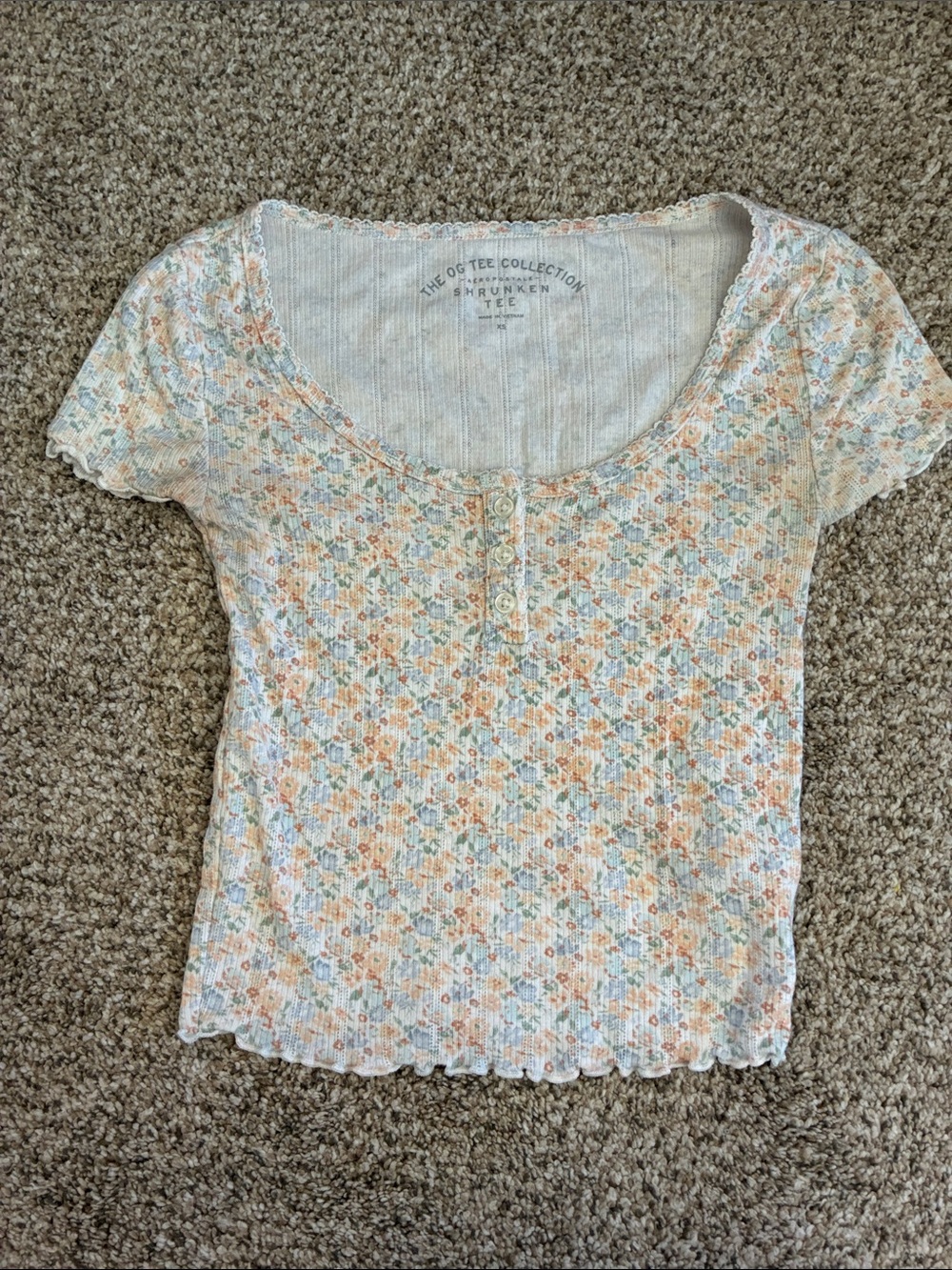 Aeropostale Pastel Floral Ribbed Crop Top in Peach & Light Blue